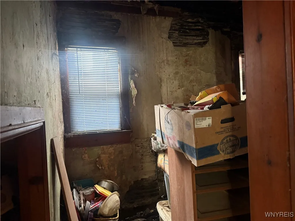 11 Minton Street, Buffalo, New York 14210, Buffalo, New York 14210, 2 Bedrooms Bedrooms, 5 Rooms Rooms,1 BathroomBathrooms,Residential,For Sale,11 Minton Street, Buffalo, New York 14210,B1622767