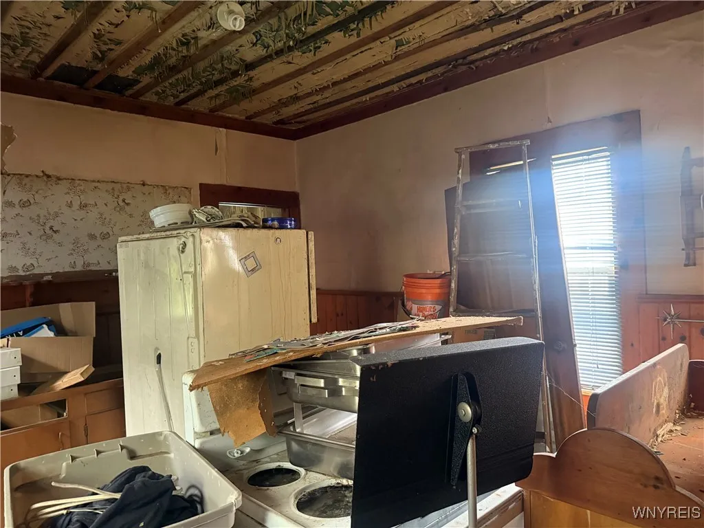 11 Minton Street, Buffalo, New York 14210, Buffalo, New York 14210, 2 Bedrooms Bedrooms, 5 Rooms Rooms,1 BathroomBathrooms,Residential,For Sale,11 Minton Street, Buffalo, New York 14210,B1622767