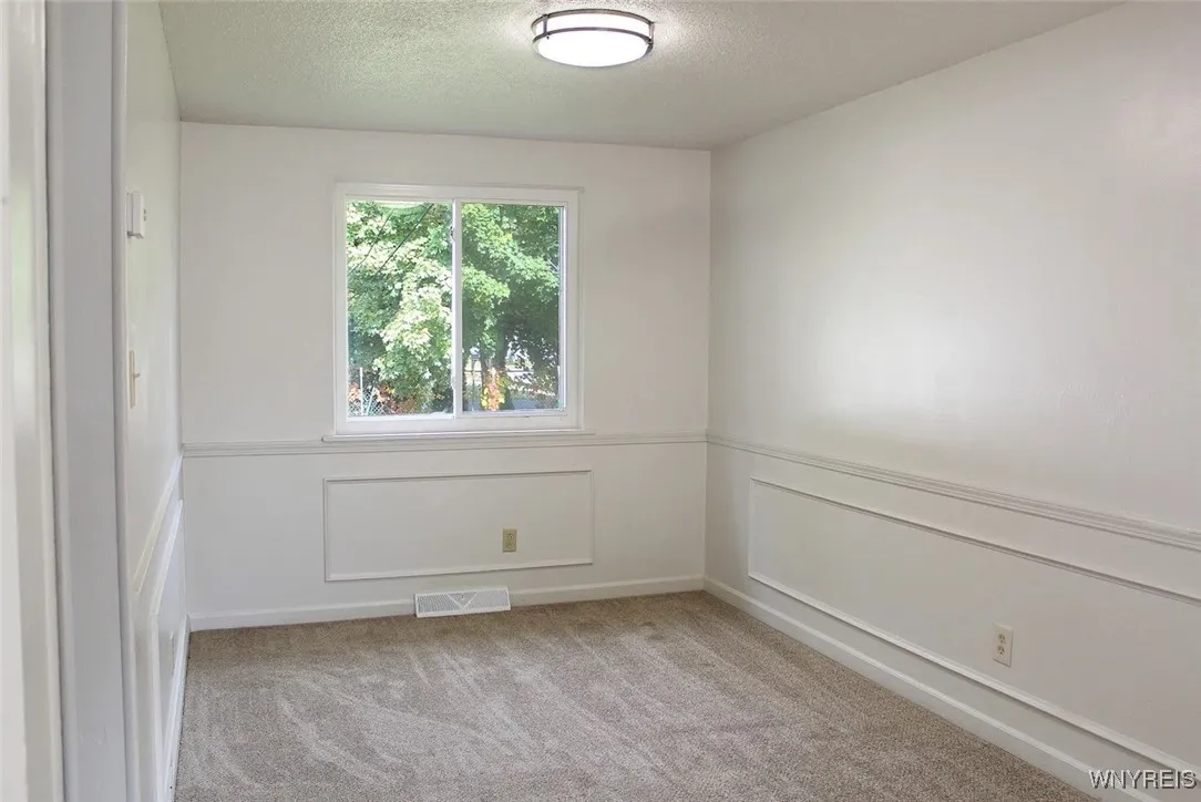 116 Left Unit Berehaven, Amherst, New York 14228, Amherst, New York 14228, 3 Bedrooms Bedrooms, 4 Rooms Rooms,1 BathroomBathrooms,Residential Lease,For Rent,116 Left Unit Berehaven, Amherst, New York 14228,B1622746