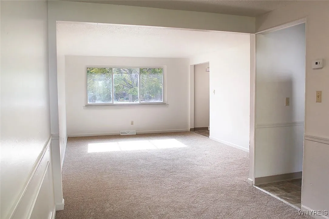 116 Left Unit Berehaven, Amherst, New York 14228, Amherst, New York 14228, 3 Bedrooms Bedrooms, 4 Rooms Rooms,1 BathroomBathrooms,Residential Lease,For Rent,116 Left Unit Berehaven, Amherst, New York 14228,B1622746