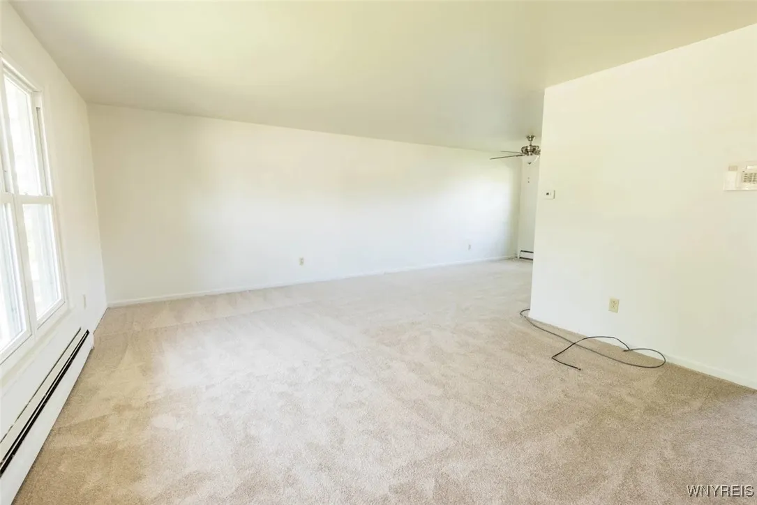40 Dalewood, Amherst, New York 14228, Amherst, New York 14228, 3 Bedrooms Bedrooms, 4 Rooms Rooms,1 BathroomBathrooms,Residential Lease,For Rent,40 Dalewood, Amherst, New York 14228,B1622741