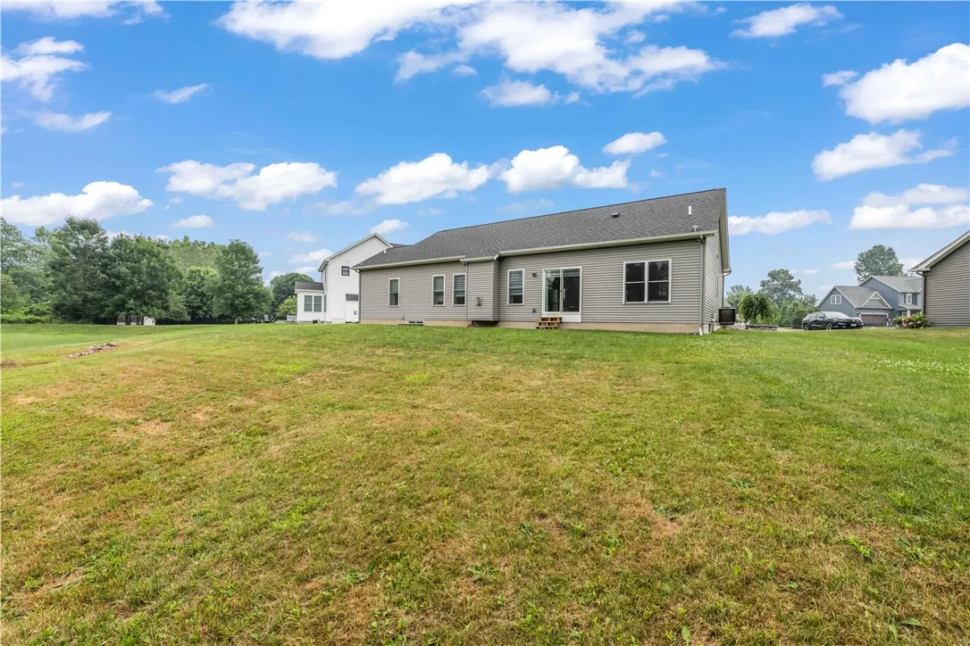 581 Whistlers Cove Lane, Greece, New York 14612, Greece, New York 14612, 3 Bedrooms Bedrooms, 6 Rooms Rooms,2 BathroomsBathrooms,Residential,Closed,581 Whistlers Cove Lane, Greece, New York 14612,0,R1622505