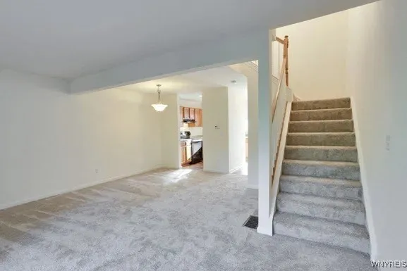 748 Robin Road, Amherst, New York 14228, Amherst, New York 14228, 2 Bedrooms Bedrooms, 4 Rooms Rooms,1 BathroomBathrooms,Residential Lease,For Rent,748 Robin Road, Amherst, New York 14228,B1622799