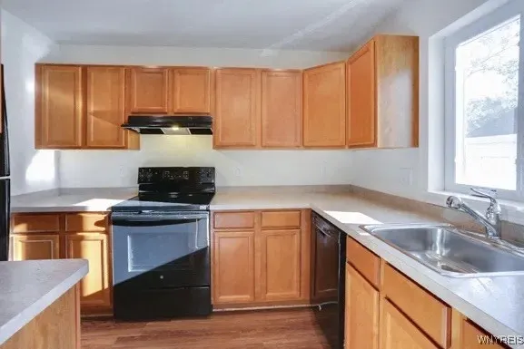 748 Robin Road, Amherst, New York 14228, Amherst, New York 14228, 2 Bedrooms Bedrooms, 4 Rooms Rooms,1 BathroomBathrooms,Residential Lease,For Rent,748 Robin Road, Amherst, New York 14228,B1622799