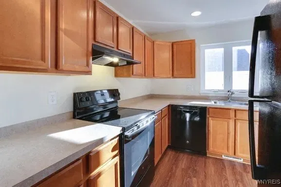 748 Robin Road, Amherst, New York 14228, Amherst, New York 14228, 2 Bedrooms Bedrooms, 4 Rooms Rooms,1 BathroomBathrooms,Residential Lease,For Rent,748 Robin Road, Amherst, New York 14228,B1622799