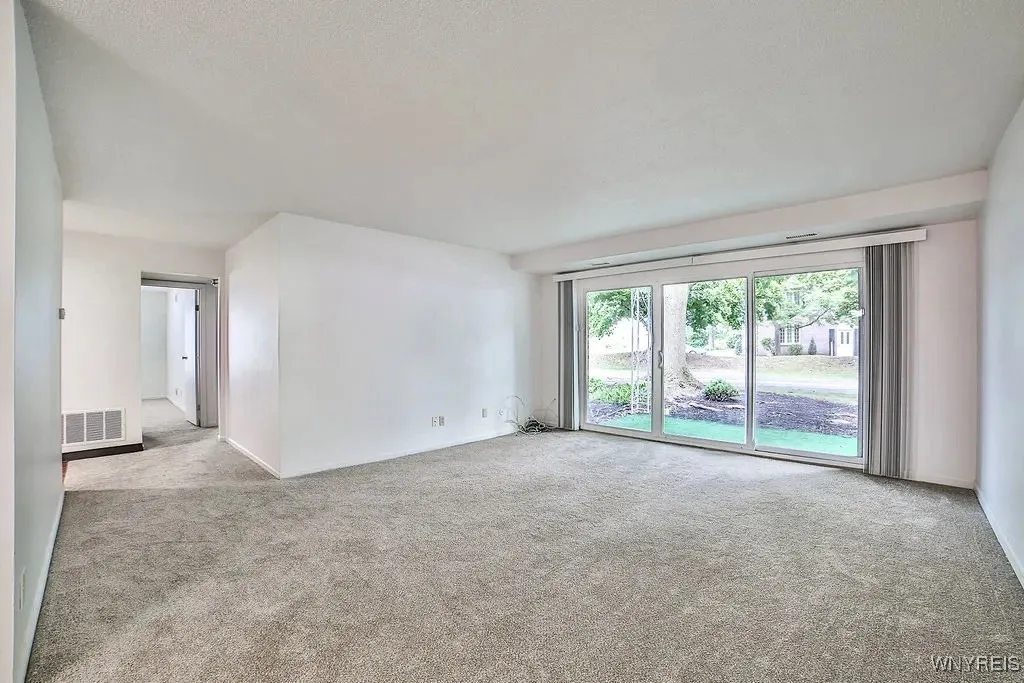 4545 Unit 116a Chestnut Ridge, Amherst, New York 1, Amherst, New York 14228, 2 Bedrooms Bedrooms, 4 Rooms Rooms,1 BathroomBathrooms,Residential Lease,For Rent,4545 Unit 116a Chestnut Ridge, Amherst, New York 1,B1622807