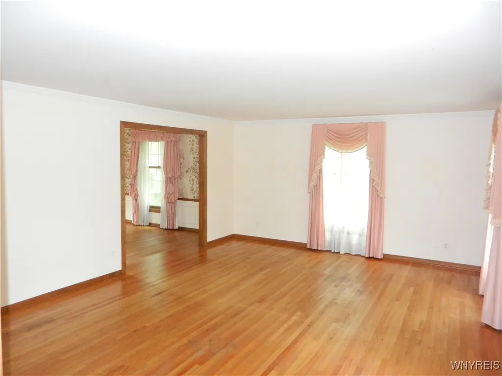 216 Roycroft Circle, Aurora, New York 14052, Aurora, New York 14052, 4 Bedrooms Bedrooms, 12 Rooms Rooms,2 BathroomsBathrooms,Residential,Closed,216 Roycroft Circle, Aurora, New York 14052,0,B1622492