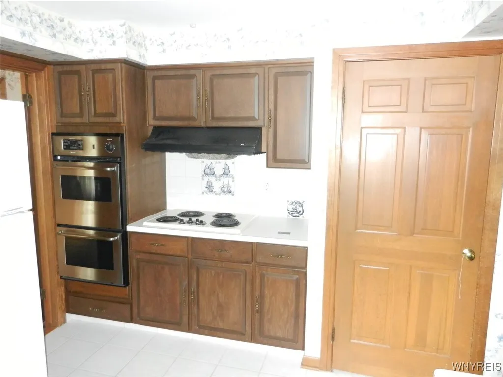 216 Roycroft Circle, Aurora, New York 14052, Aurora, New York 14052, 4 Bedrooms Bedrooms, 12 Rooms Rooms,2 BathroomsBathrooms,Residential,Closed,216 Roycroft Circle, Aurora, New York 14052,0,B1622492