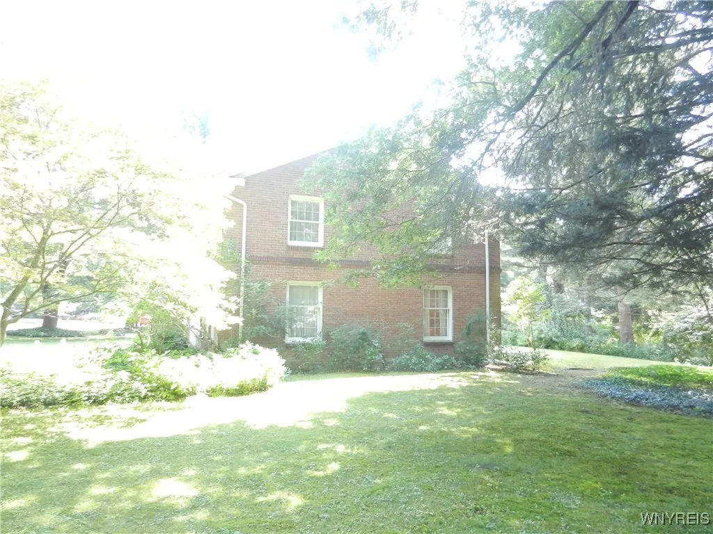 216 Roycroft Circle, Aurora, New York 14052, Aurora, New York 14052, 4 Bedrooms Bedrooms, 12 Rooms Rooms,2 BathroomsBathrooms,Residential,Closed,216 Roycroft Circle, Aurora, New York 14052,0,B1622492