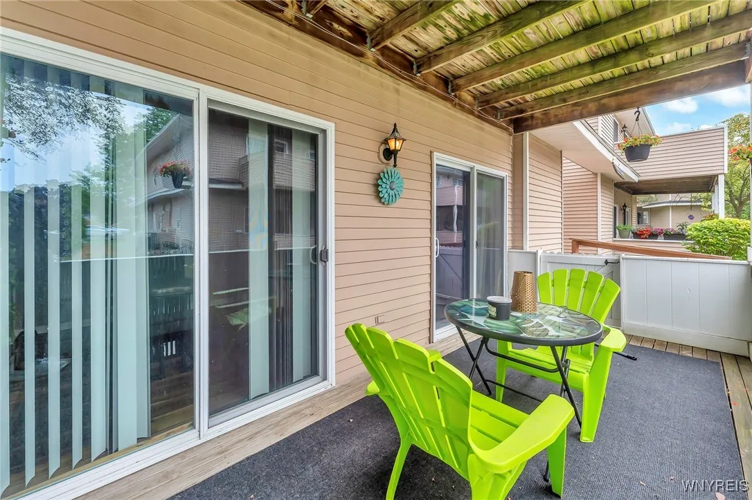306 Sundown 3c, Amherst, New York 14221, Amherst, New York 14221, 2 Bedrooms Bedrooms, 4 Rooms Rooms,1 BathroomBathrooms,Residential,For Sale,306 Sundown 3c, Amherst, New York 14221,B1622834