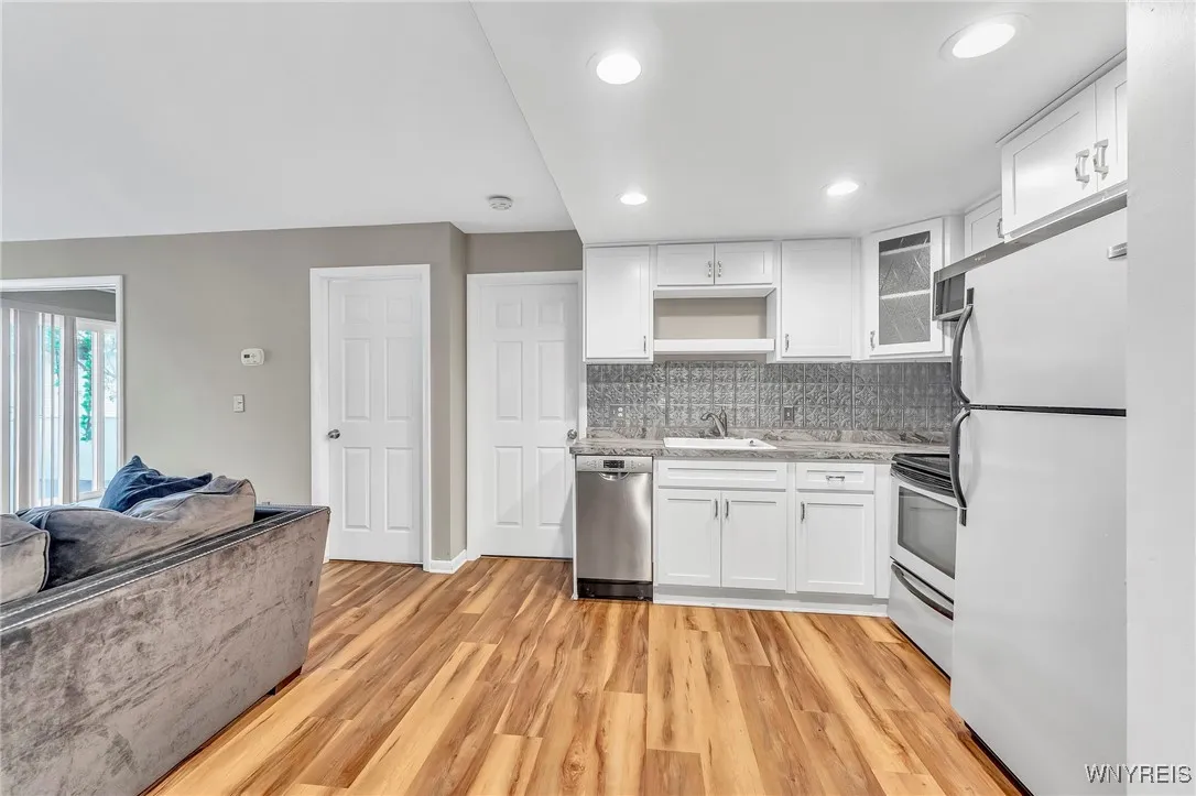 306 Sundown 3c, Amherst, New York 14221, Amherst, New York 14221, 2 Bedrooms Bedrooms, 4 Rooms Rooms,1 BathroomBathrooms,Residential,For Sale,306 Sundown 3c, Amherst, New York 14221,B1622834