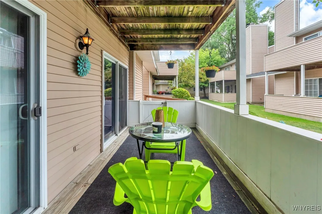 306 Sundown 3c, Amherst, New York 14221, Amherst, New York 14221, 2 Bedrooms Bedrooms, 4 Rooms Rooms,1 BathroomBathrooms,Residential,For Sale,306 Sundown 3c, Amherst, New York 14221,B1622834