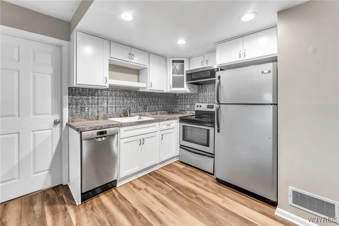 306 Sundown 3c, Amherst, New York 14221, Amherst, New York 14221, 2 Bedrooms Bedrooms, 4 Rooms Rooms,1 BathroomBathrooms,Residential,For Sale,306 Sundown 3c, Amherst, New York 14221,B1622834