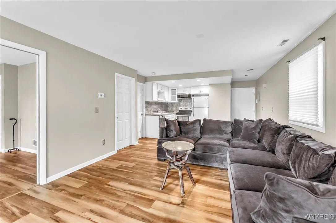 306 Sundown 3c, Amherst, New York 14221, Amherst, New York 14221, 2 Bedrooms Bedrooms, 4 Rooms Rooms,1 BathroomBathrooms,Residential,For Sale,306 Sundown 3c, Amherst, New York 14221,B1622834