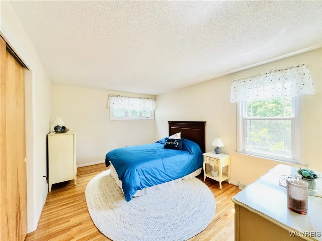 Bedroom/SW