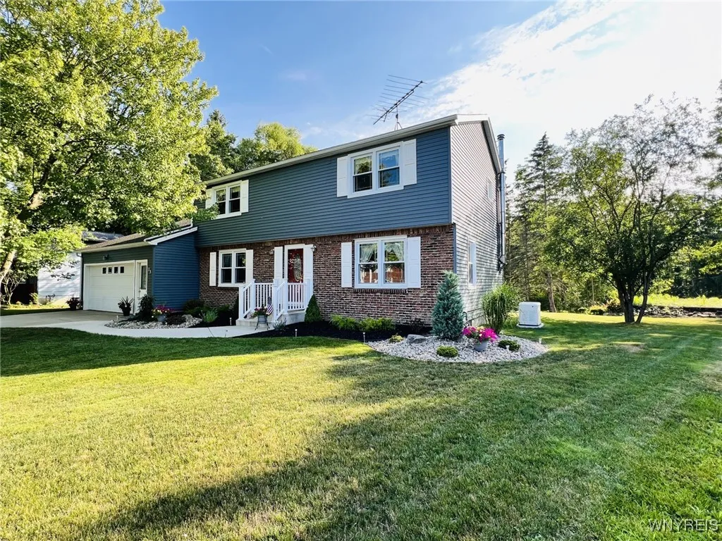 73 Eaglebrook Drive, Orchard Park, New York 14224, Orchard Park, New York 14224, 5 Bedrooms Bedrooms, 9 Rooms Rooms,2 BathroomsBathrooms,Residential,For Sale,73 Eaglebrook Drive, Orchard Park, New York 14224,B1621562