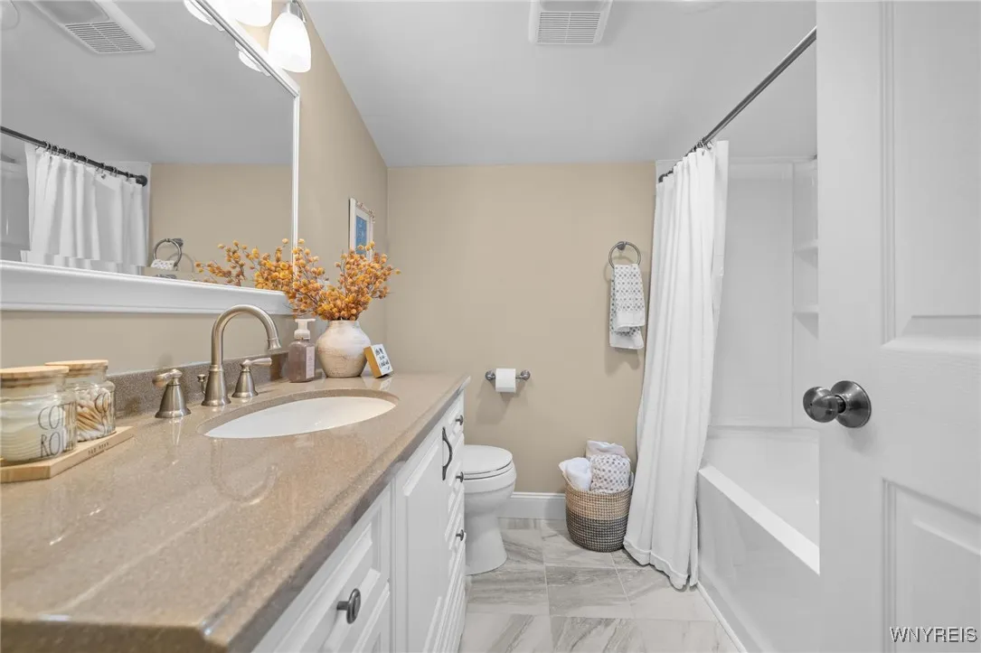 122 Hawkins Avenue, Hamburg, New York 14075, Hamburg, New York 14075, 3 Bedrooms Bedrooms, 7 Rooms Rooms,2 BathroomsBathrooms,Residential,For Sale,122 Hawkins Avenue, Hamburg, New York 14075,B1622564