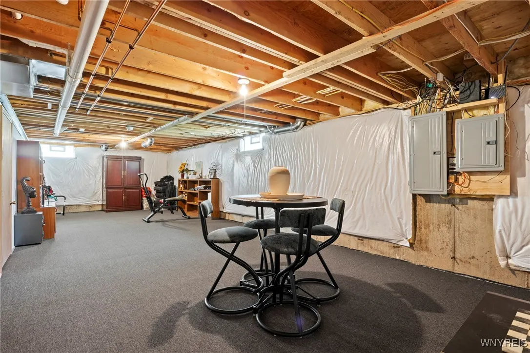 6 Fair Woods Drive, Amherst, New York 14221, Amherst, New York 14221, 2 Bedrooms Bedrooms, 5 Rooms Rooms,2 BathroomsBathrooms,Residential,For Sale,6 Fair Woods Drive, Amherst, New York 14221,B1622704