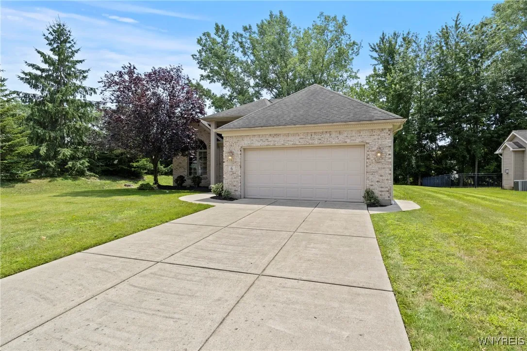 6 Fair Woods Drive, Amherst, New York 14221, Amherst, New York 14221, 2 Bedrooms Bedrooms, 5 Rooms Rooms,2 BathroomsBathrooms,Residential,For Sale,6 Fair Woods Drive, Amherst, New York 14221,B1622704
