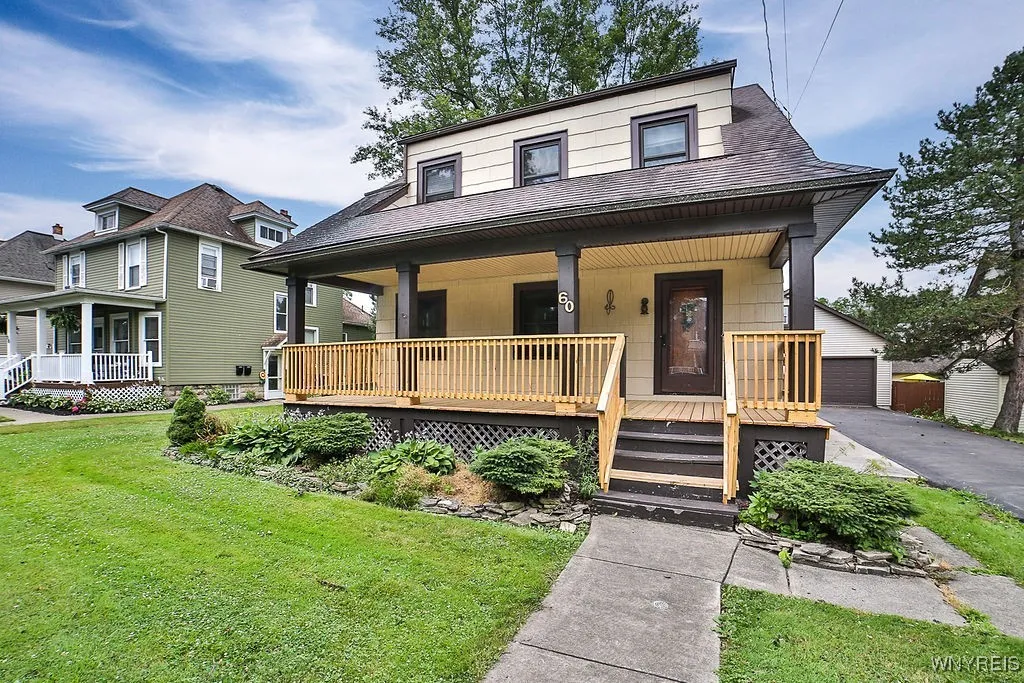60 Court Street, Lancaster, New York 14086, Lancaster, New York 14086, 4 Bedrooms Bedrooms, 9 Rooms Rooms,2 BathroomsBathrooms,Residential,For Sale,60 Court Street, Lancaster, New York 14086,B1622609