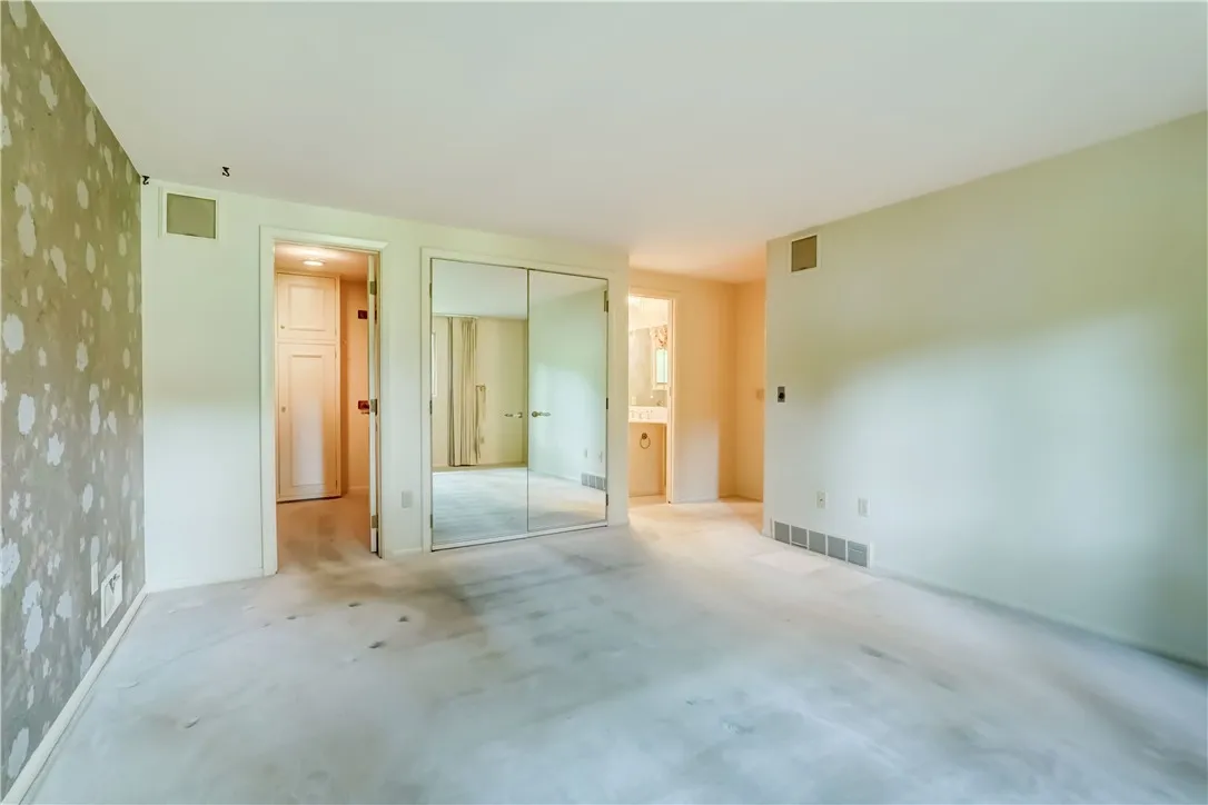 120 Oak Lane, Brighton, New York 14610, Brighton, New York 14610, 4 Bedrooms Bedrooms, 10 Rooms Rooms,2 BathroomsBathrooms,Residential,For Sale,120 Oak Lane, Brighton, New York 14610,R1617308