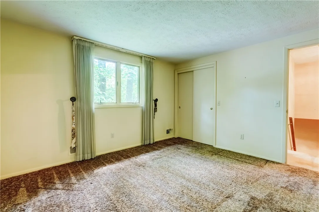 120 Oak Lane, Brighton, New York 14610, Brighton, New York 14610, 4 Bedrooms Bedrooms, 10 Rooms Rooms,2 BathroomsBathrooms,Residential,For Sale,120 Oak Lane, Brighton, New York 14610,R1617308