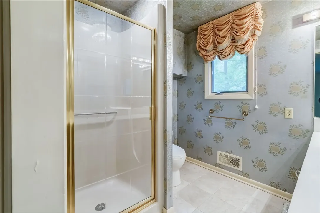 120 Oak Lane, Brighton, New York 14610, Brighton, New York 14610, 4 Bedrooms Bedrooms, 10 Rooms Rooms,2 BathroomsBathrooms,Residential,For Sale,120 Oak Lane, Brighton, New York 14610,R1617308
