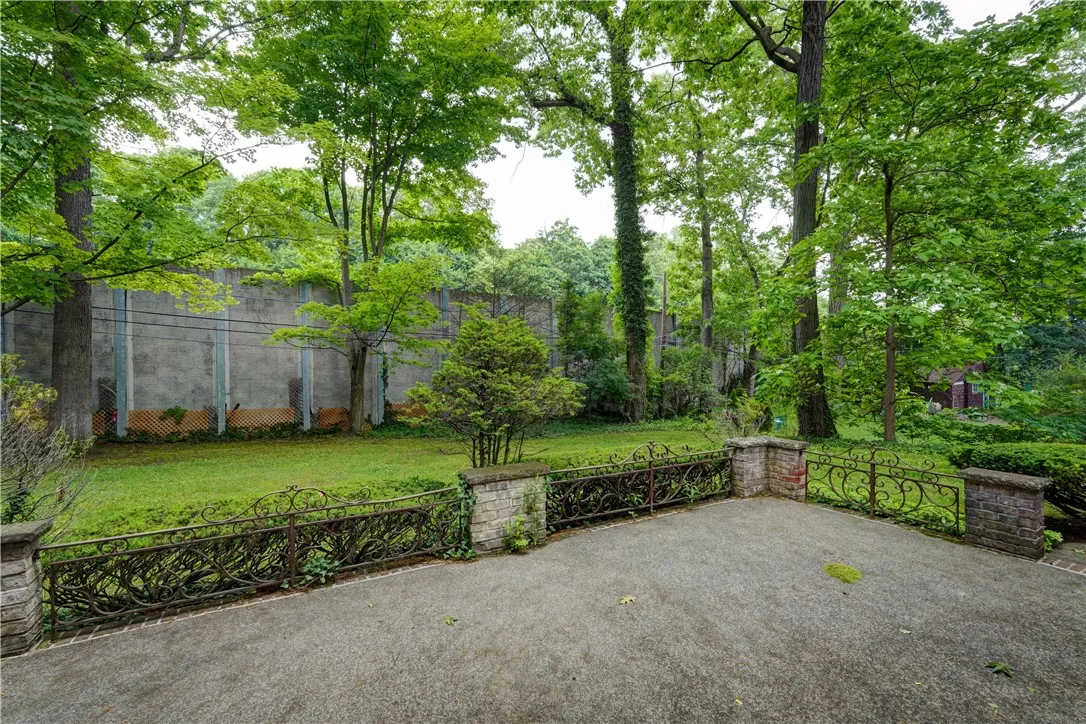 120 Oak Lane, Brighton, New York 14610, Brighton, New York 14610, 4 Bedrooms Bedrooms, 10 Rooms Rooms,2 BathroomsBathrooms,Residential,For Sale,120 Oak Lane, Brighton, New York 14610,R1617308