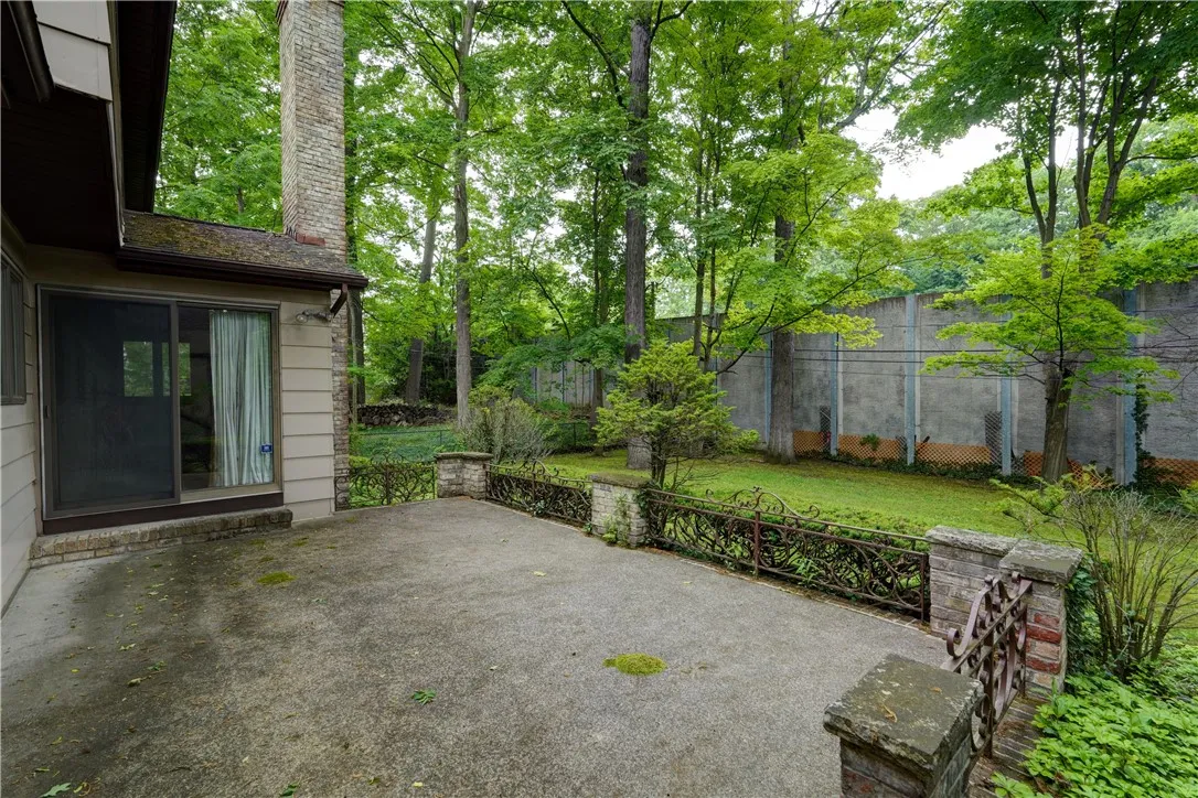 120 Oak Lane, Brighton, New York 14610, Brighton, New York 14610, 4 Bedrooms Bedrooms, 10 Rooms Rooms,2 BathroomsBathrooms,Residential,For Sale,120 Oak Lane, Brighton, New York 14610,R1617308