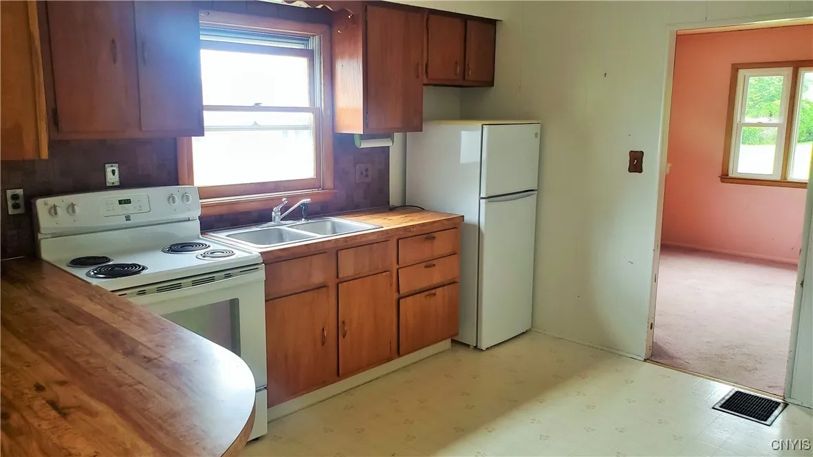 60 Wheeler Avenue, Cortland, New York 13045, Cortland, New York 13045, 2 Bedrooms Bedrooms, 5 Rooms Rooms,1 BathroomBathrooms,Residential,For Sale,60 Wheeler Avenue, Cortland, New York 13045,S1622862