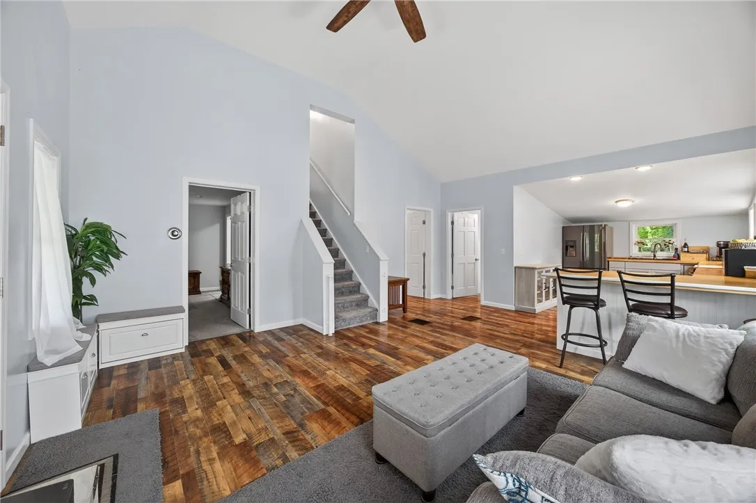 1005 State Route 14a, Benton, New York 14527, Benton, New York 14527, 3 Bedrooms Bedrooms, 8 Rooms Rooms,2 BathroomsBathrooms,Residential,For Sale,1005 State Route 14a, Benton, New York 14527,R1622827