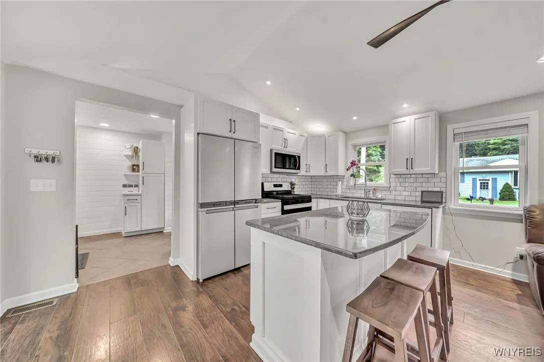 737 West Falls Road, Aurora, New York 14170, Aurora, New York 14170, 2 Bedrooms Bedrooms, 10 Rooms Rooms,2 BathroomsBathrooms,Residential,For Sale,737 West Falls Road, Aurora, New York 14170,B1621624