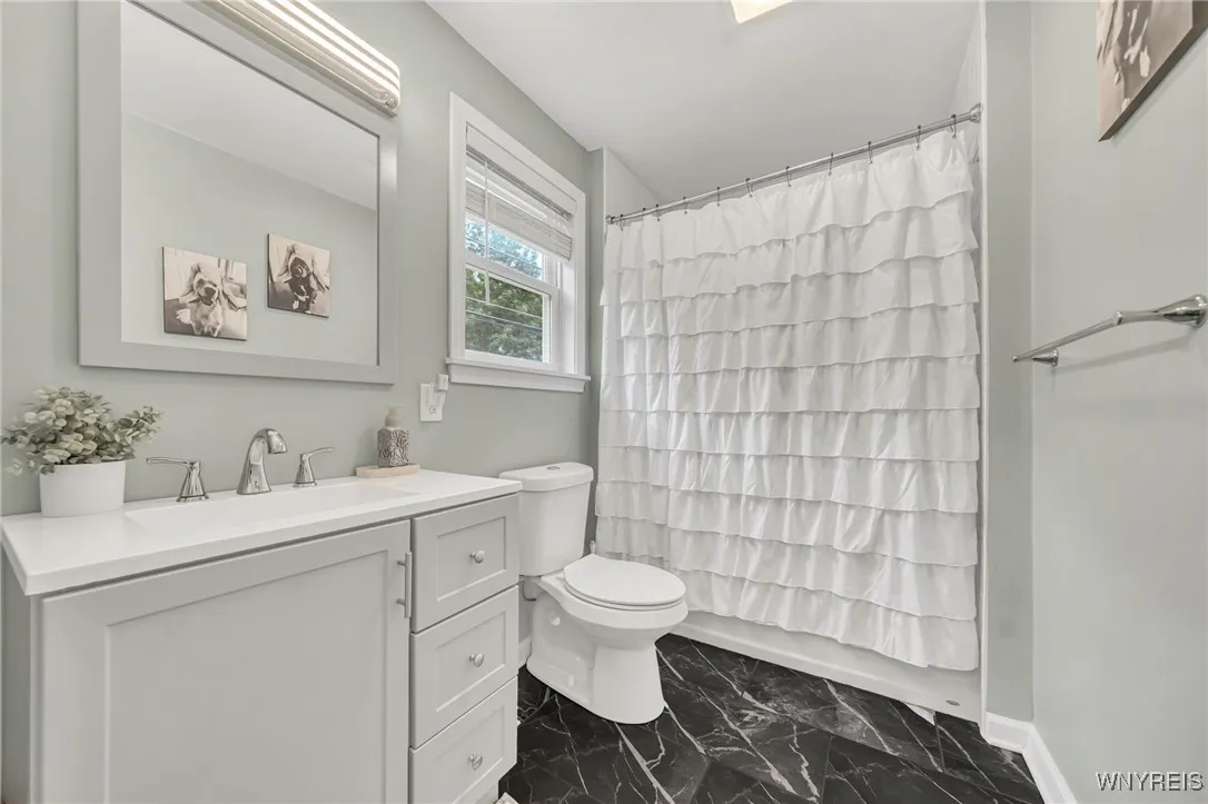 737 West Falls Road, Aurora, New York 14170, Aurora, New York 14170, 2 Bedrooms Bedrooms, 10 Rooms Rooms,2 BathroomsBathrooms,Residential,For Sale,737 West Falls Road, Aurora, New York 14170,B1621624