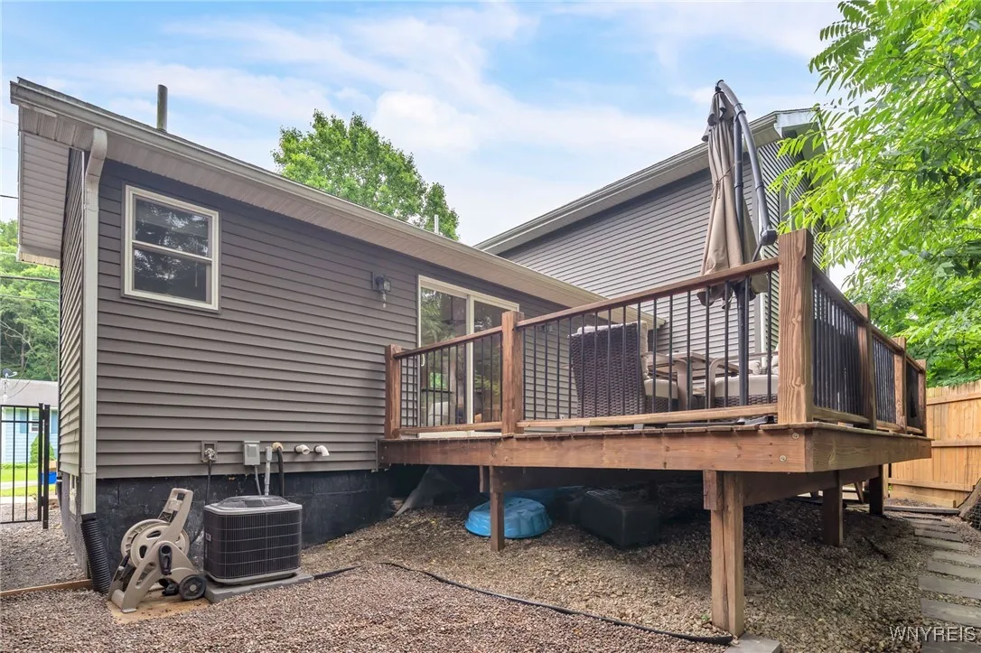 737 West Falls Road, Aurora, New York 14170, Aurora, New York 14170, 2 Bedrooms Bedrooms, 10 Rooms Rooms,2 BathroomsBathrooms,Residential,For Sale,737 West Falls Road, Aurora, New York 14170,B1621624