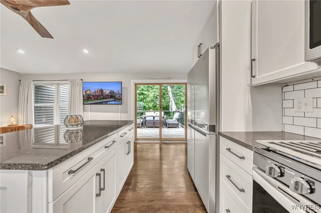 737 West Falls Road, Aurora, New York 14170, Aurora, New York 14170, 2 Bedrooms Bedrooms, 10 Rooms Rooms,2 BathroomsBathrooms,Residential,For Sale,737 West Falls Road, Aurora, New York 14170,B1621624