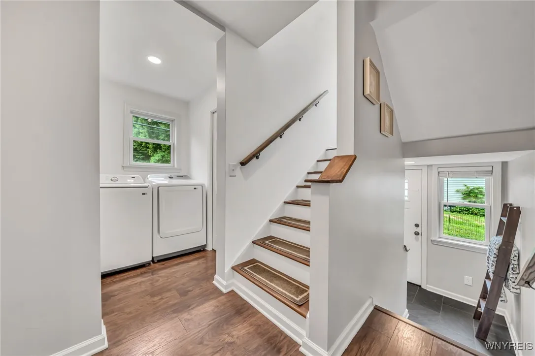 737 West Falls Road, Aurora, New York 14170, Aurora, New York 14170, 2 Bedrooms Bedrooms, 10 Rooms Rooms,2 BathroomsBathrooms,Residential,For Sale,737 West Falls Road, Aurora, New York 14170,B1621624
