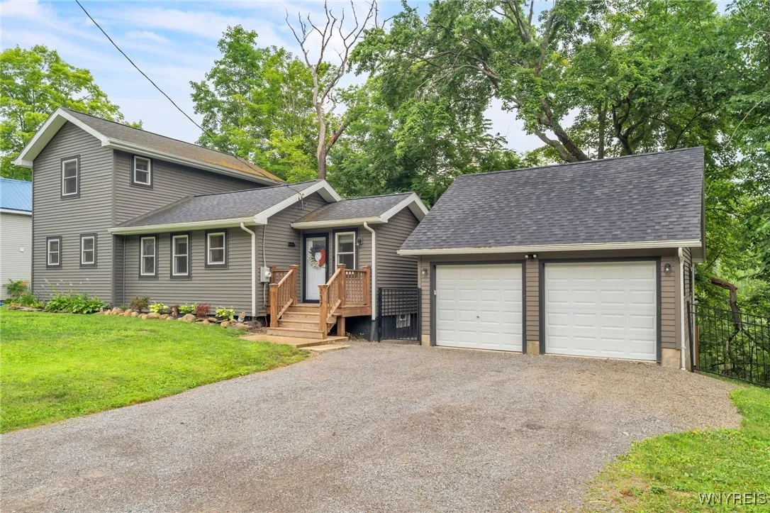 737 West Falls Road, Aurora, New York 14170, Aurora, New York 14170, 2 Bedrooms Bedrooms, 10 Rooms Rooms,2 BathroomsBathrooms,Residential,For Sale,737 West Falls Road, Aurora, New York 14170,B1621624