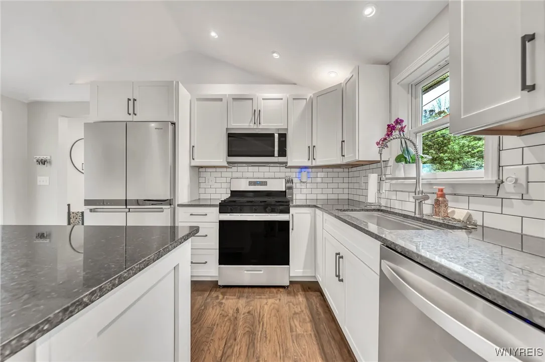 737 West Falls Road, Aurora, New York 14170, Aurora, New York 14170, 2 Bedrooms Bedrooms, 10 Rooms Rooms,2 BathroomsBathrooms,Residential,For Sale,737 West Falls Road, Aurora, New York 14170,B1621624