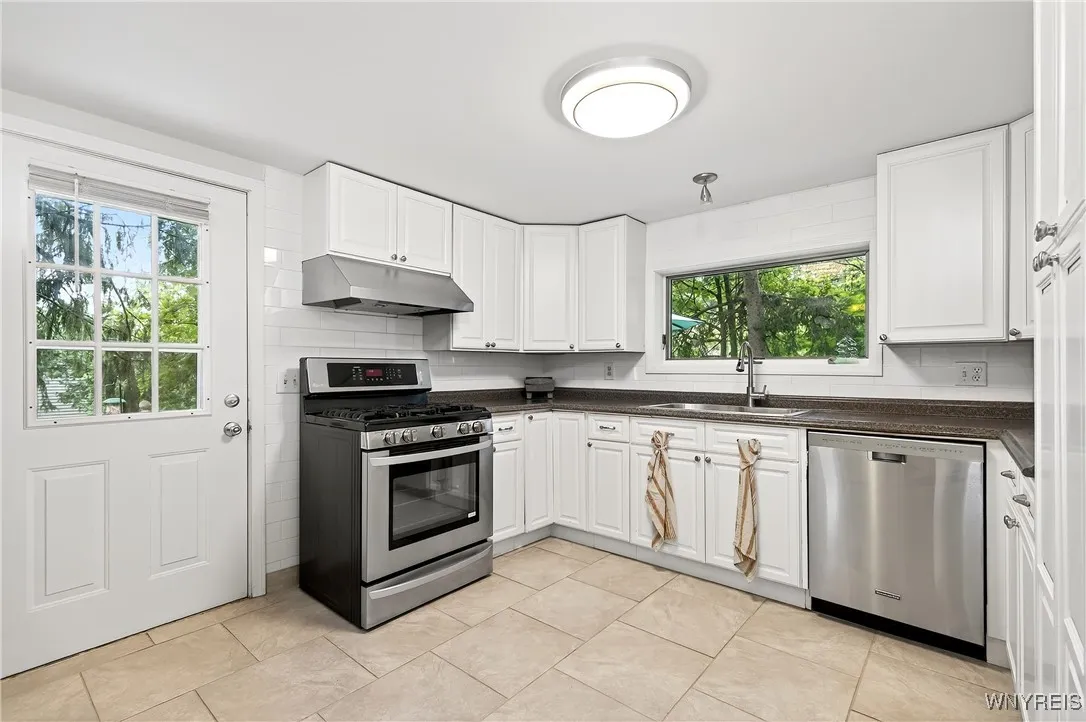 7017 Quaker, Orchard Park, New York 14127, Orchard Park, New York 14127, 2 Bedrooms Bedrooms, 7 Rooms Rooms,1 BathroomBathrooms,Residential,For Sale,7017 Quaker, Orchard Park, New York 14127,B1622558