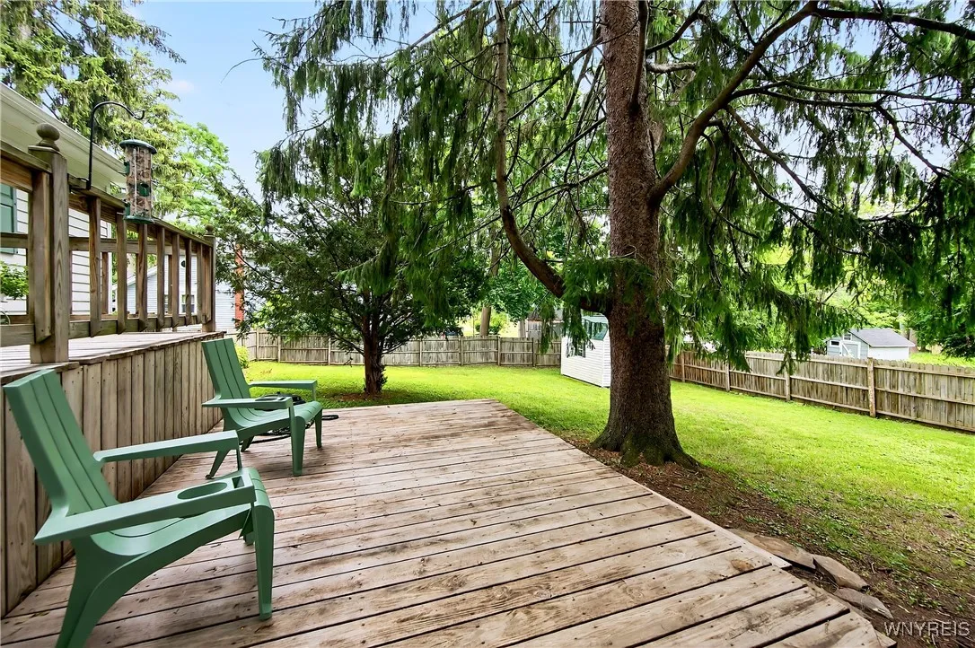 7017 Quaker, Orchard Park, New York 14127, Orchard Park, New York 14127, 2 Bedrooms Bedrooms, 7 Rooms Rooms,1 BathroomBathrooms,Residential,For Sale,7017 Quaker, Orchard Park, New York 14127,B1622558