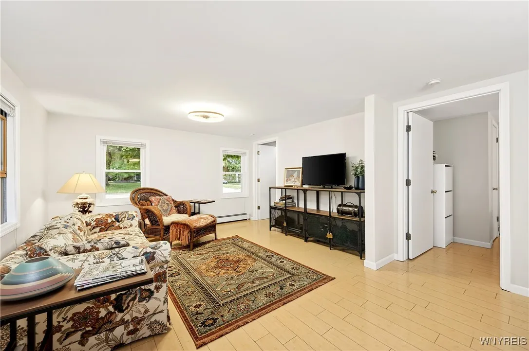7017 Quaker, Orchard Park, New York 14127, Orchard Park, New York 14127, 2 Bedrooms Bedrooms, 7 Rooms Rooms,1 BathroomBathrooms,Residential,For Sale,7017 Quaker, Orchard Park, New York 14127,B1622558