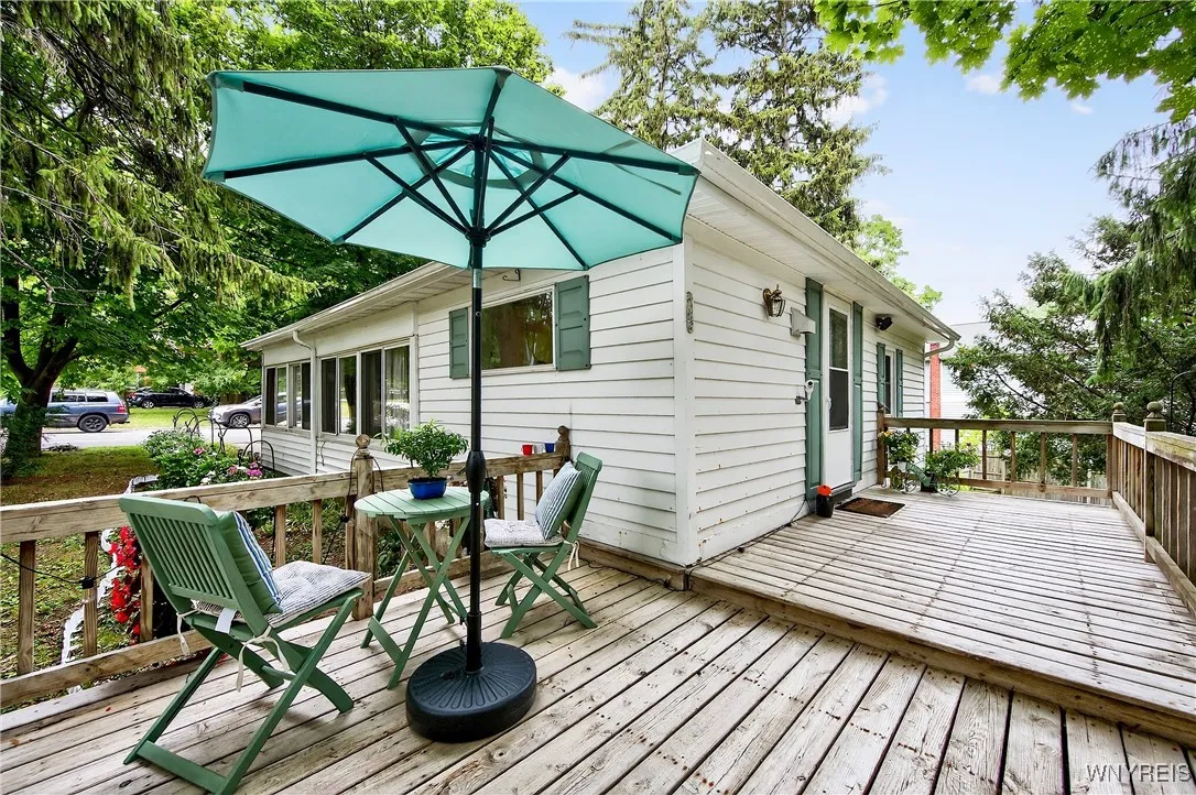 7017 Quaker, Orchard Park, New York 14127, Orchard Park, New York 14127, 2 Bedrooms Bedrooms, 7 Rooms Rooms,1 BathroomBathrooms,Residential,For Sale,7017 Quaker, Orchard Park, New York 14127,B1622558
