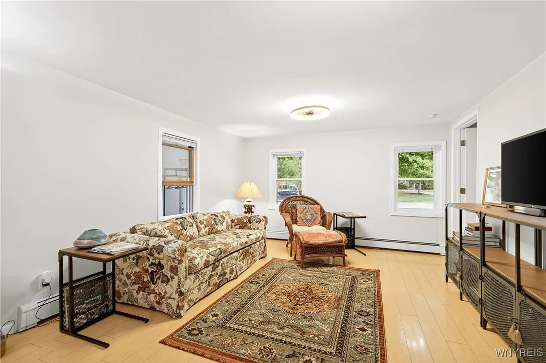 7017 Quaker, Orchard Park, New York 14127, Orchard Park, New York 14127, 2 Bedrooms Bedrooms, 7 Rooms Rooms,1 BathroomBathrooms,Residential,For Sale,7017 Quaker, Orchard Park, New York 14127,B1622558