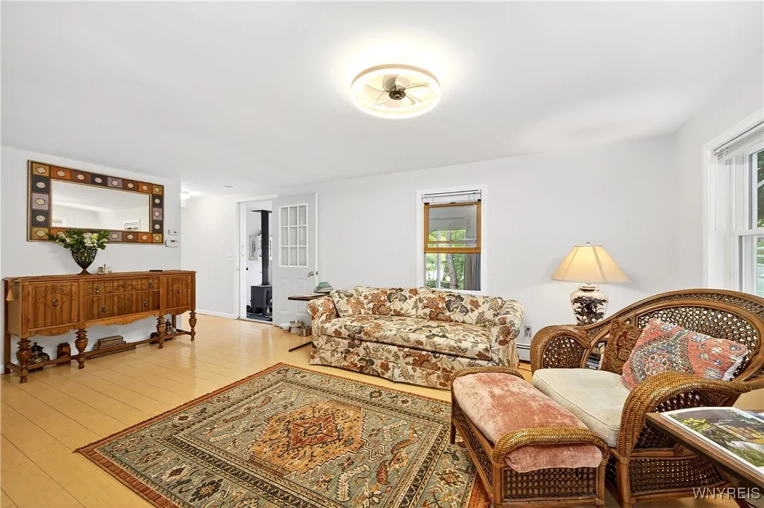 7017 Quaker, Orchard Park, New York 14127, Orchard Park, New York 14127, 2 Bedrooms Bedrooms, 7 Rooms Rooms,1 BathroomBathrooms,Residential,For Sale,7017 Quaker, Orchard Park, New York 14127,B1622558