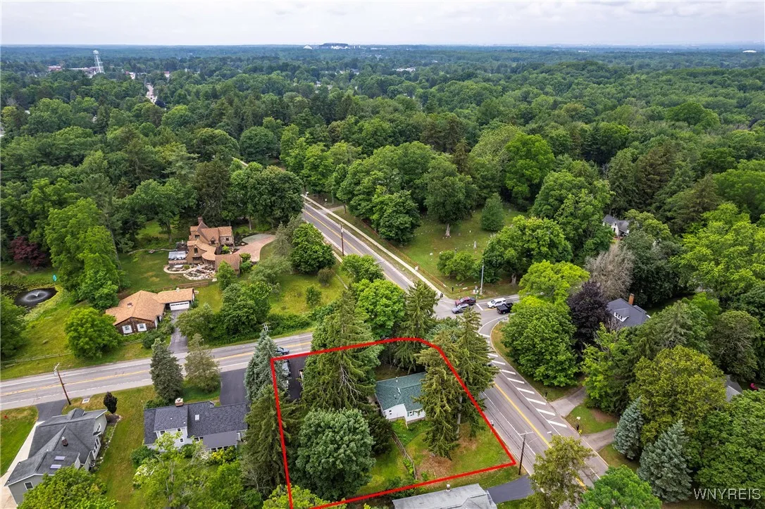 7017 Quaker, Orchard Park, New York 14127, Orchard Park, New York 14127, 2 Bedrooms Bedrooms, 7 Rooms Rooms,1 BathroomBathrooms,Residential,For Sale,7017 Quaker, Orchard Park, New York 14127,B1622558