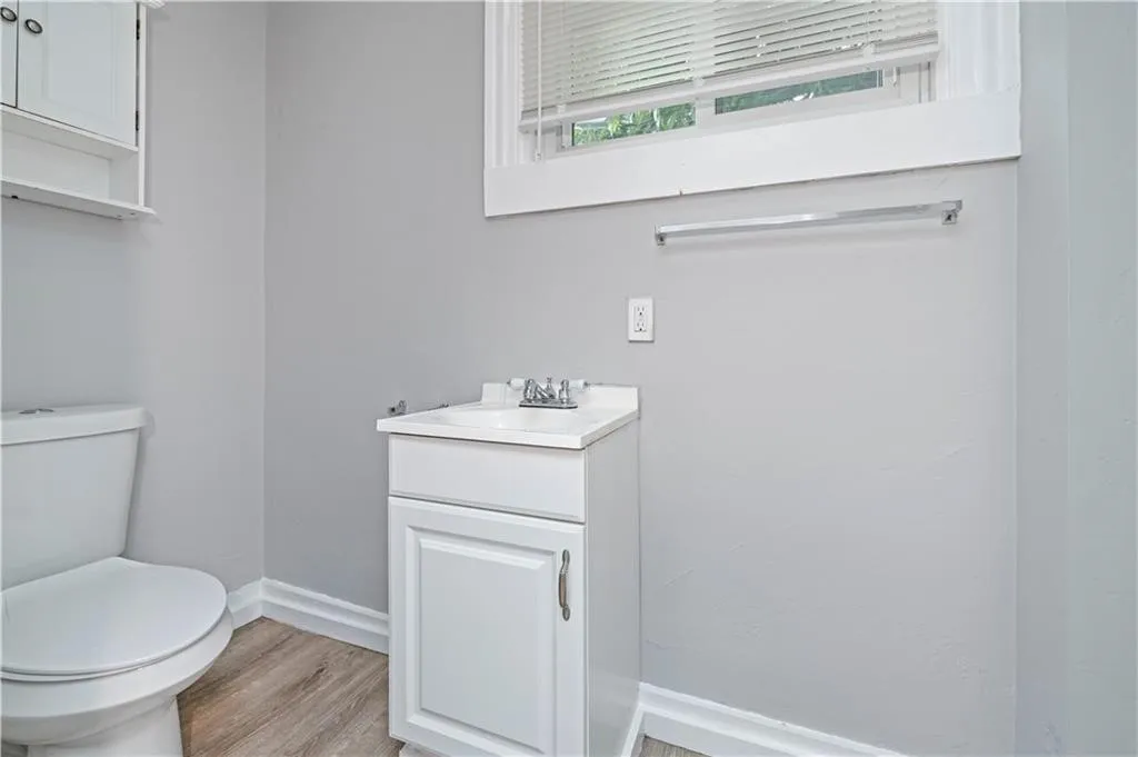 174 Barton Street, Rochester, New York 14611, Rochester, New York 14611, 4 Bedrooms Bedrooms, 10 Rooms Rooms,2 BathroomsBathrooms,Residential,For Sale,174 Barton Street, Rochester, New York 14611,R1622582