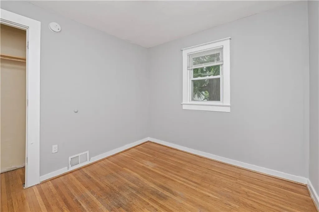 174 Barton Street, Rochester, New York 14611, Rochester, New York 14611, 4 Bedrooms Bedrooms, 10 Rooms Rooms,2 BathroomsBathrooms,Residential,For Sale,174 Barton Street, Rochester, New York 14611,R1622582