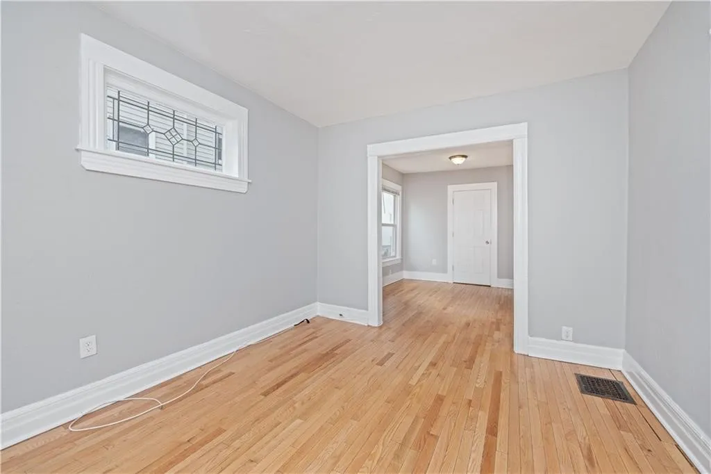 174 Barton Street, Rochester, New York 14611, Rochester, New York 14611, 4 Bedrooms Bedrooms, 10 Rooms Rooms,2 BathroomsBathrooms,Residential,For Sale,174 Barton Street, Rochester, New York 14611,R1622582