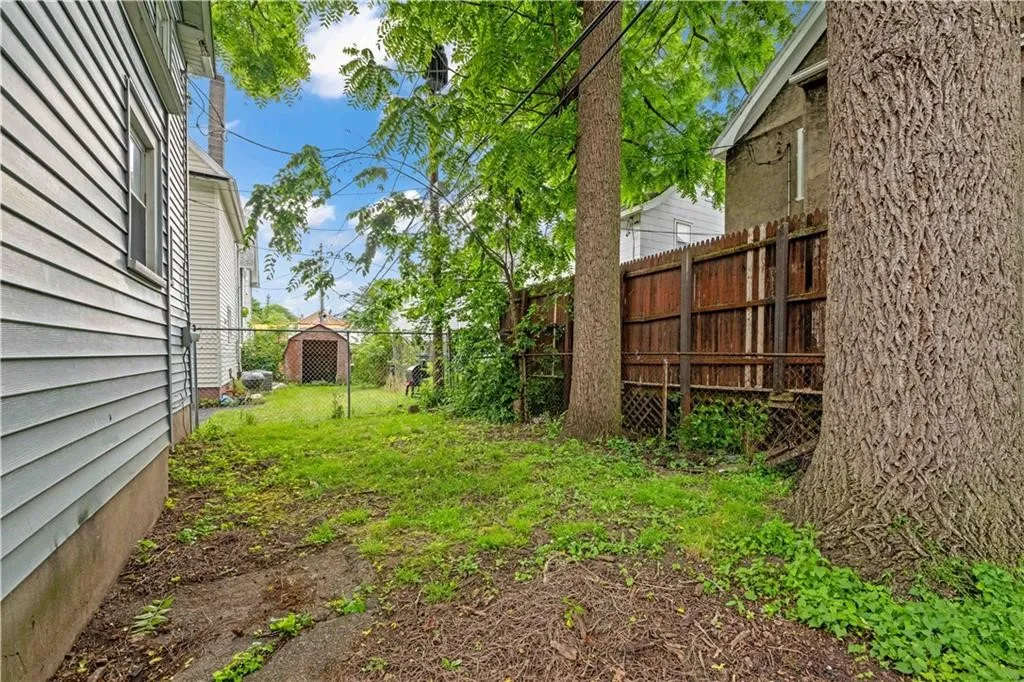 174 Barton Street, Rochester, New York 14611, Rochester, New York 14611, 4 Bedrooms Bedrooms, 10 Rooms Rooms,2 BathroomsBathrooms,Residential,For Sale,174 Barton Street, Rochester, New York 14611,R1622582