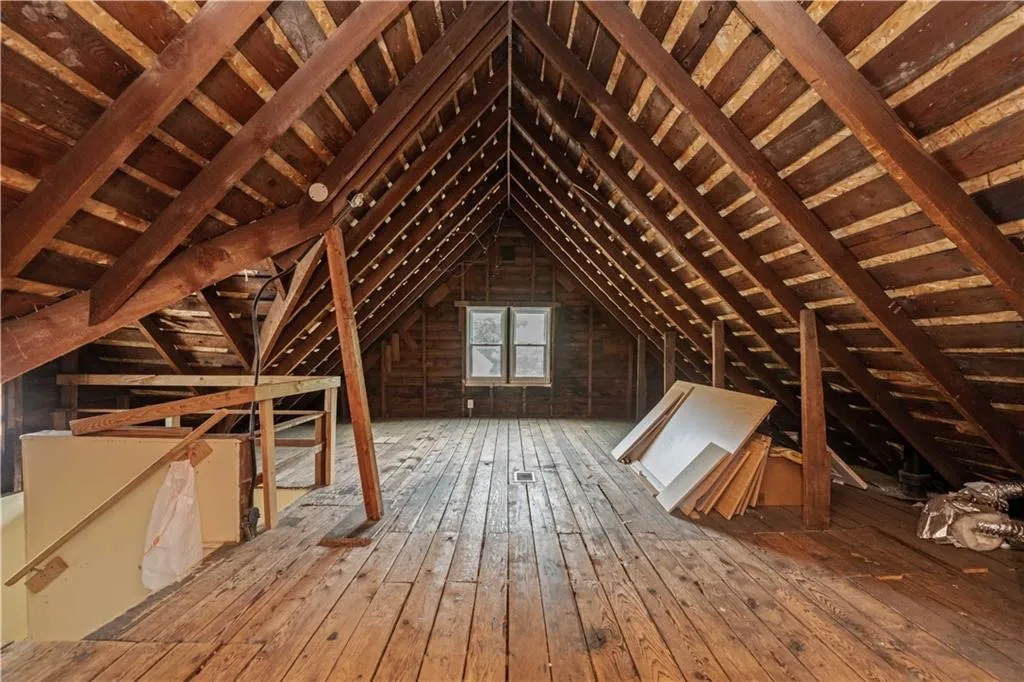 174 Barton Street, Rochester, New York 14611, Rochester, New York 14611, 4 Bedrooms Bedrooms, 10 Rooms Rooms,2 BathroomsBathrooms,Residential,For Sale,174 Barton Street, Rochester, New York 14611,R1622582